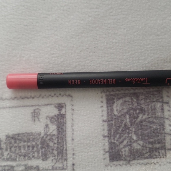 Tintaline Neon Salmon Eyeliner - Picture 2 of 3